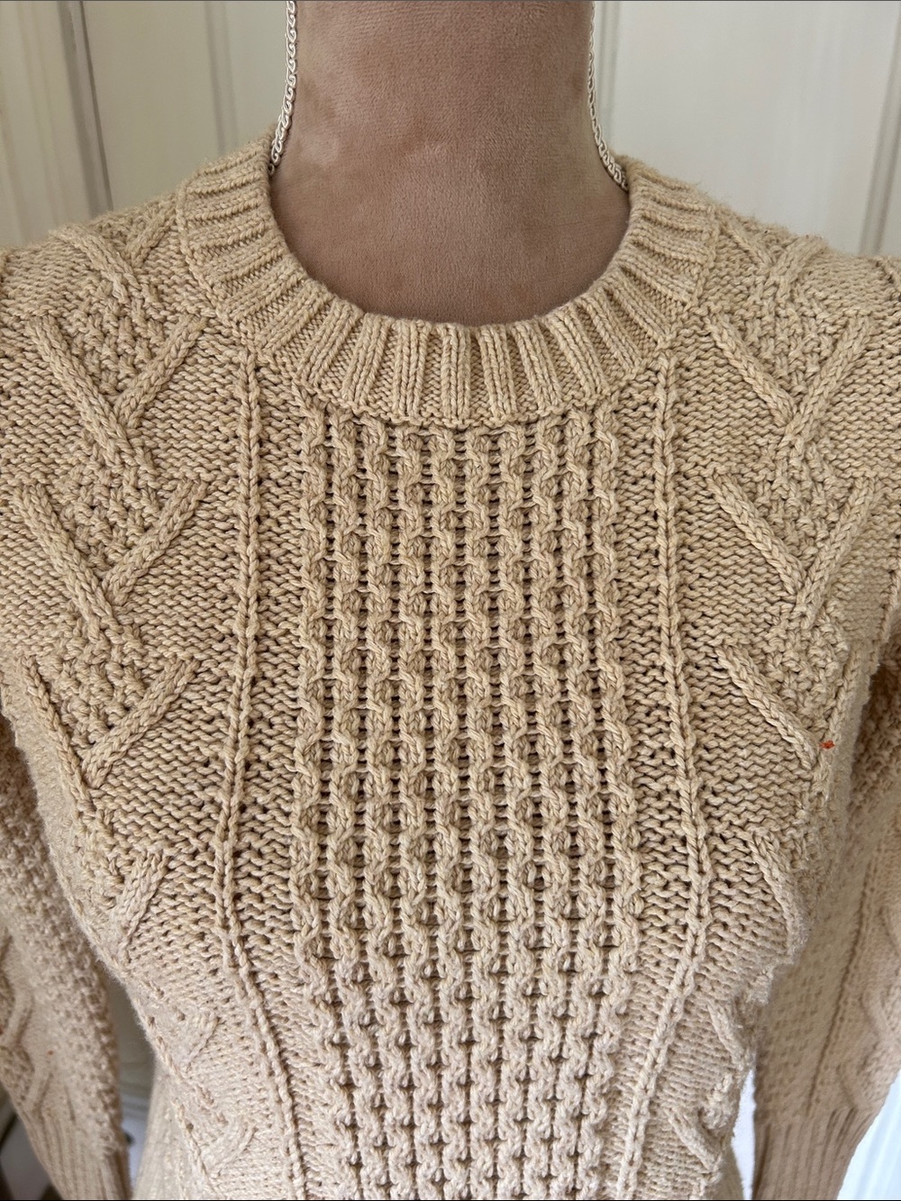 GAP Women's Cream Cable Knit Crewneck Sweater cotton, polyester and wool fabric - Picture 3 of 6